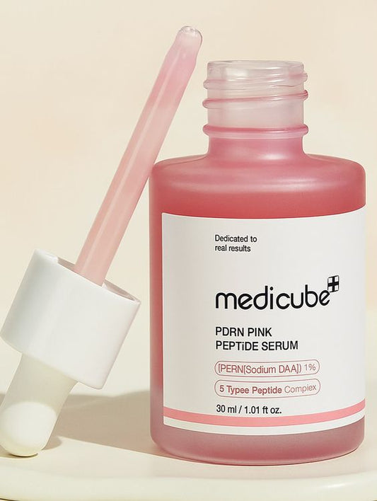 Medicube Salmon DNA PDRN Pink Peptide Essence.