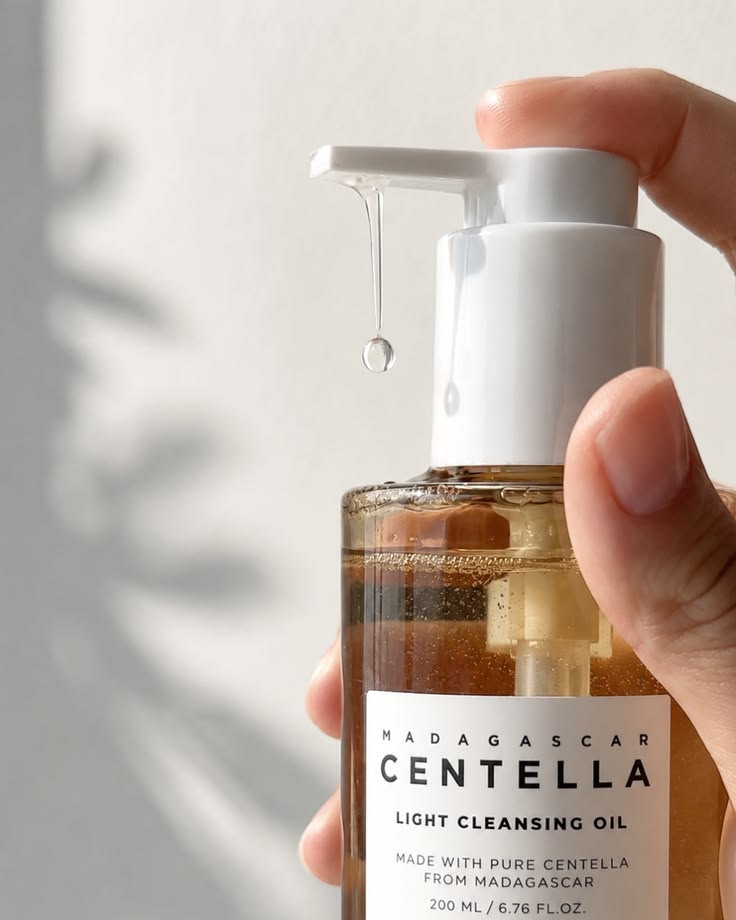 SKIN1004 Centella Light Cleansing Oil - Korean Gentle Double Face Cleanser